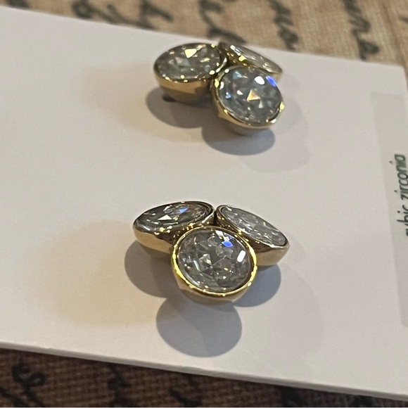 Kate Spade Gold-Tone Cubic Zirconia Stud Earrings Reflecting Pool new with bag - Picture 5 of 6